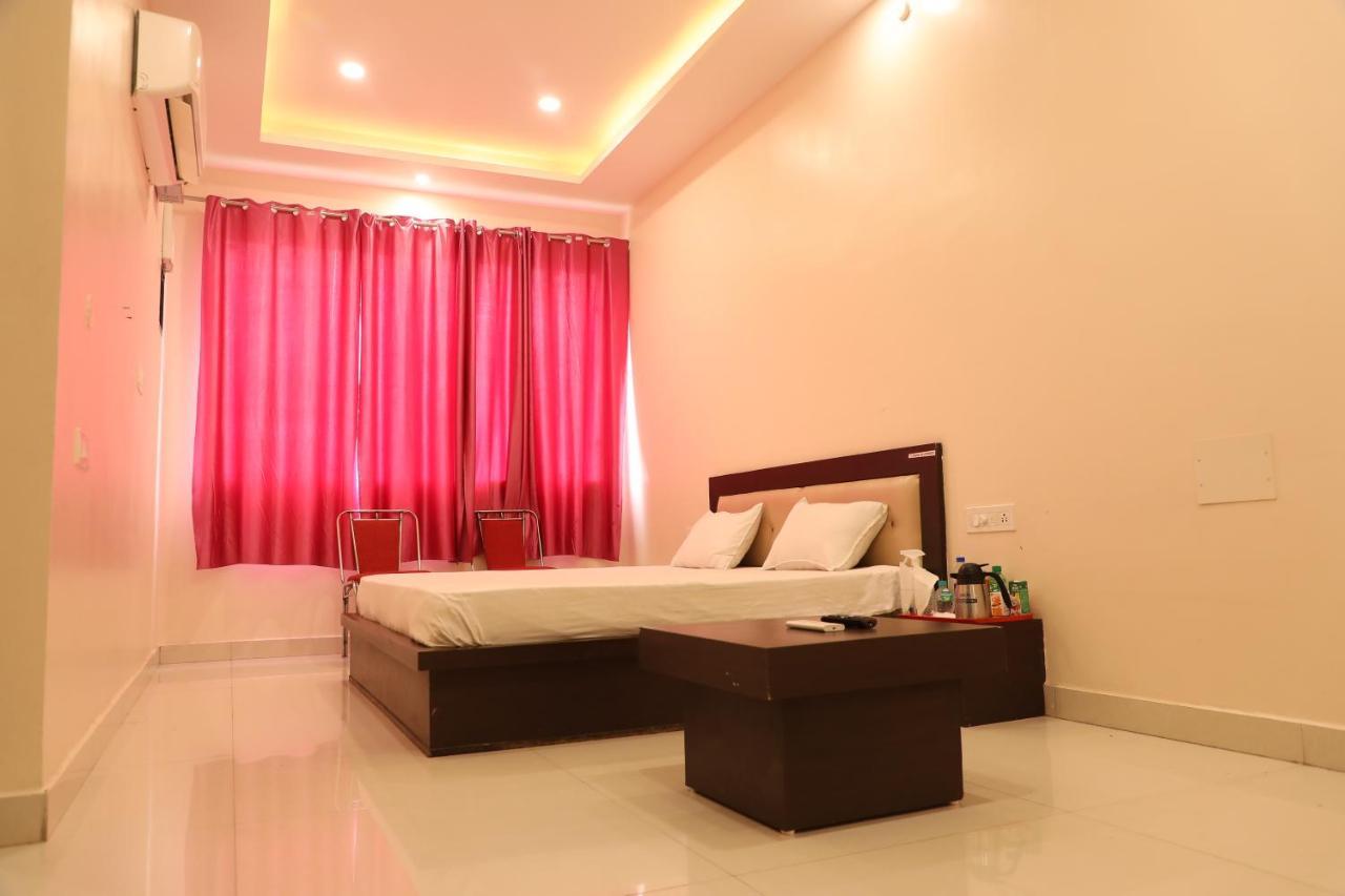 Hotel Shri Siddhivinayak Bina-Etawa Esterno foto